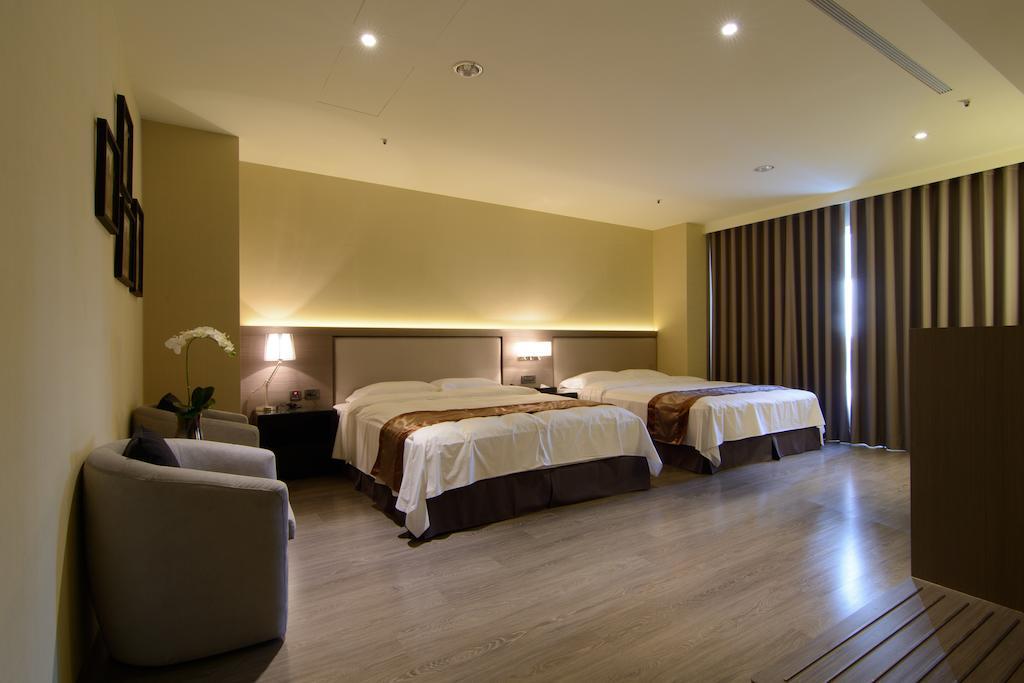 Grand Crystal Hotel مدينة هسينشو الغرفة الصورة
