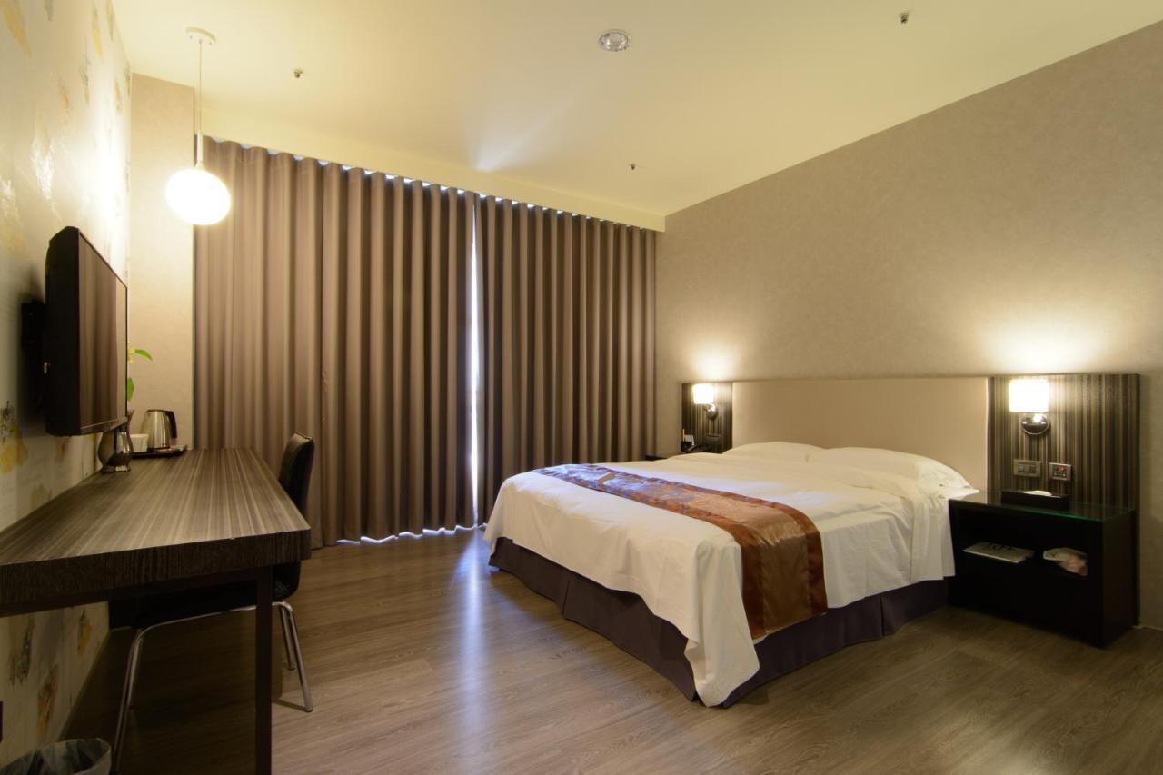 Grand Crystal Hotel مدينة هسينشو المظهر الخارجي الصورة