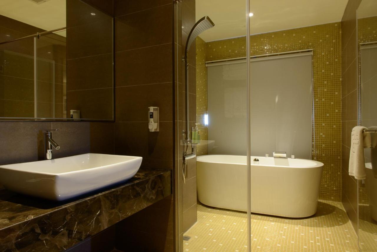 Grand Crystal Hotel مدينة هسينشو المظهر الخارجي الصورة